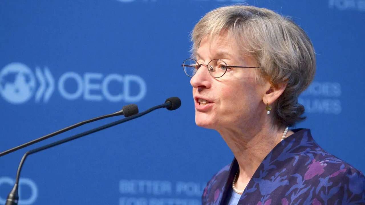 BoE Üyesi Mann: Genç İşsizliğindeki Artışın Nedeni Ücret Politikası Olabilir