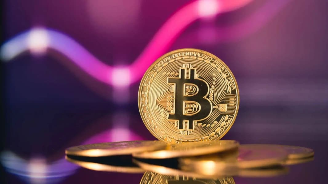 Bitcoin’de Sert Dalgalanma: Riskten Kaçış Eğilimi Fiyatları Baskılıyor