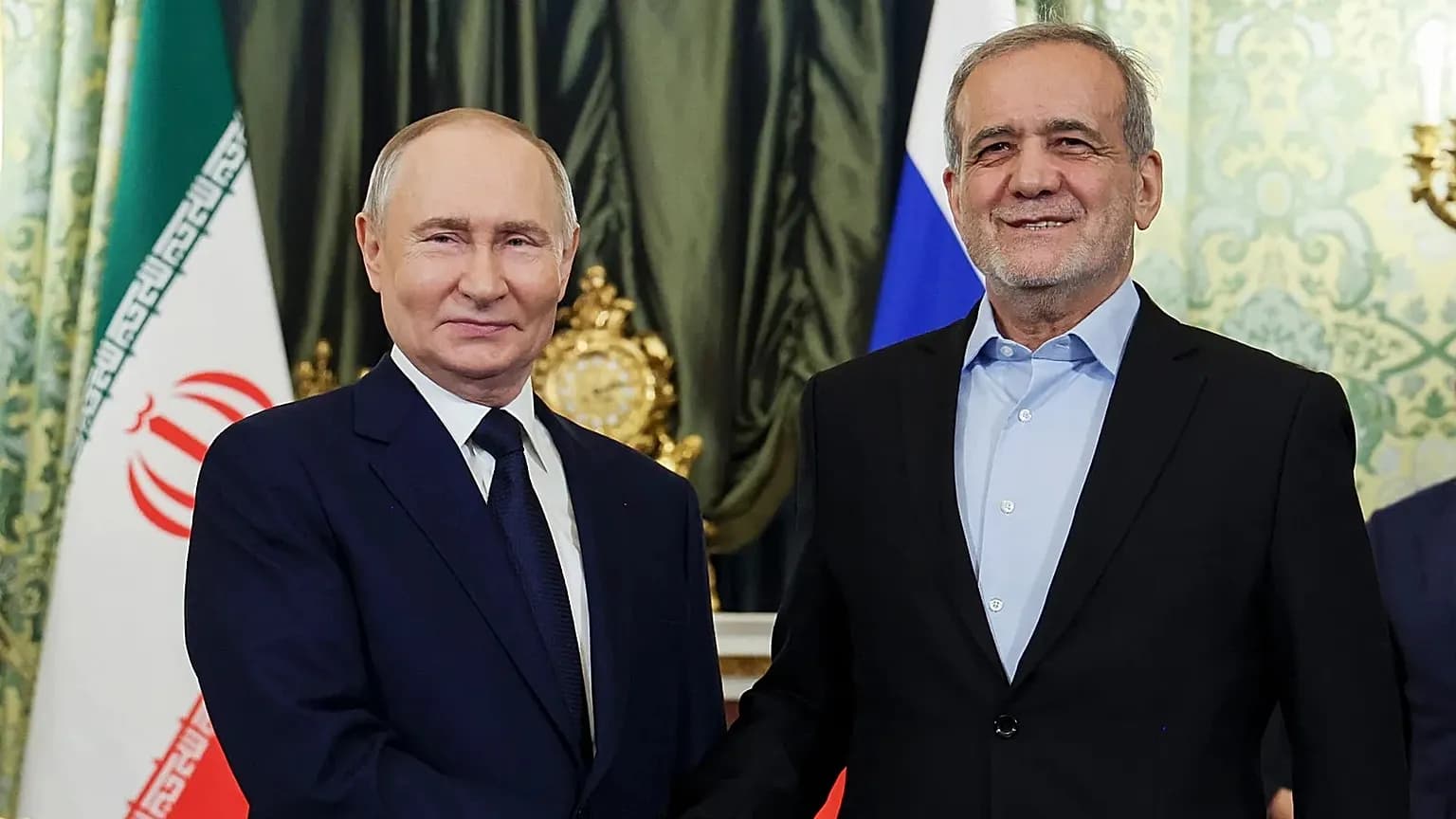 Moskova’dan Kriz Diplomasisi: İran Liderliğiyle Sürekli Görüşme