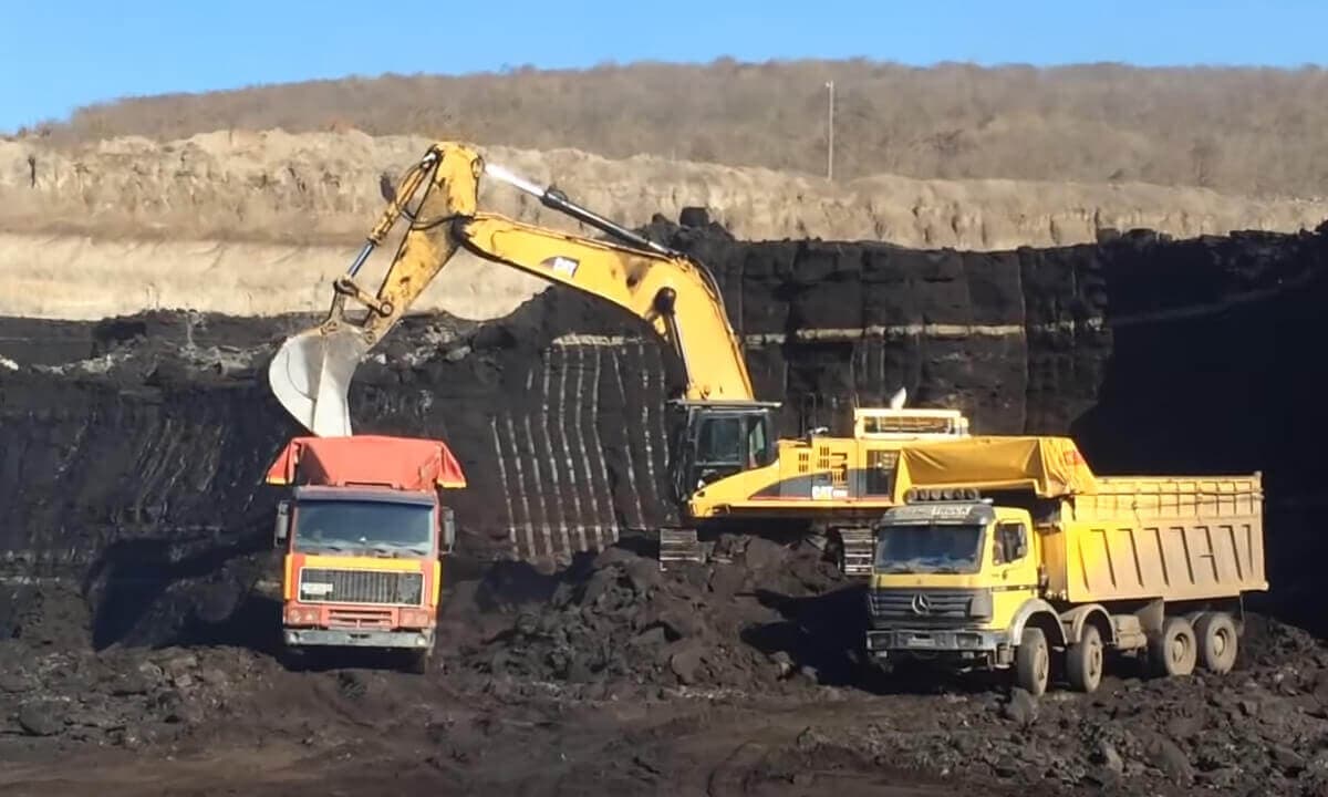Kömür Madenciliği Hisselerinde Öne Çıkan Şirketler: Warrior Met Coal Lider, Peabody Energy Güçlü Performansıyla Takipte