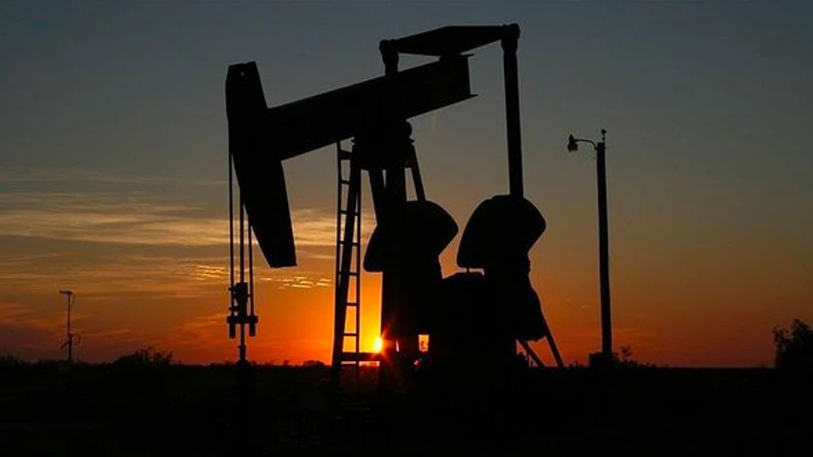 Petrol 100 Dolara Yaklaşırken ABD Ekonomisinde Fırsat ve Risk Aynı Anda Büyüyor