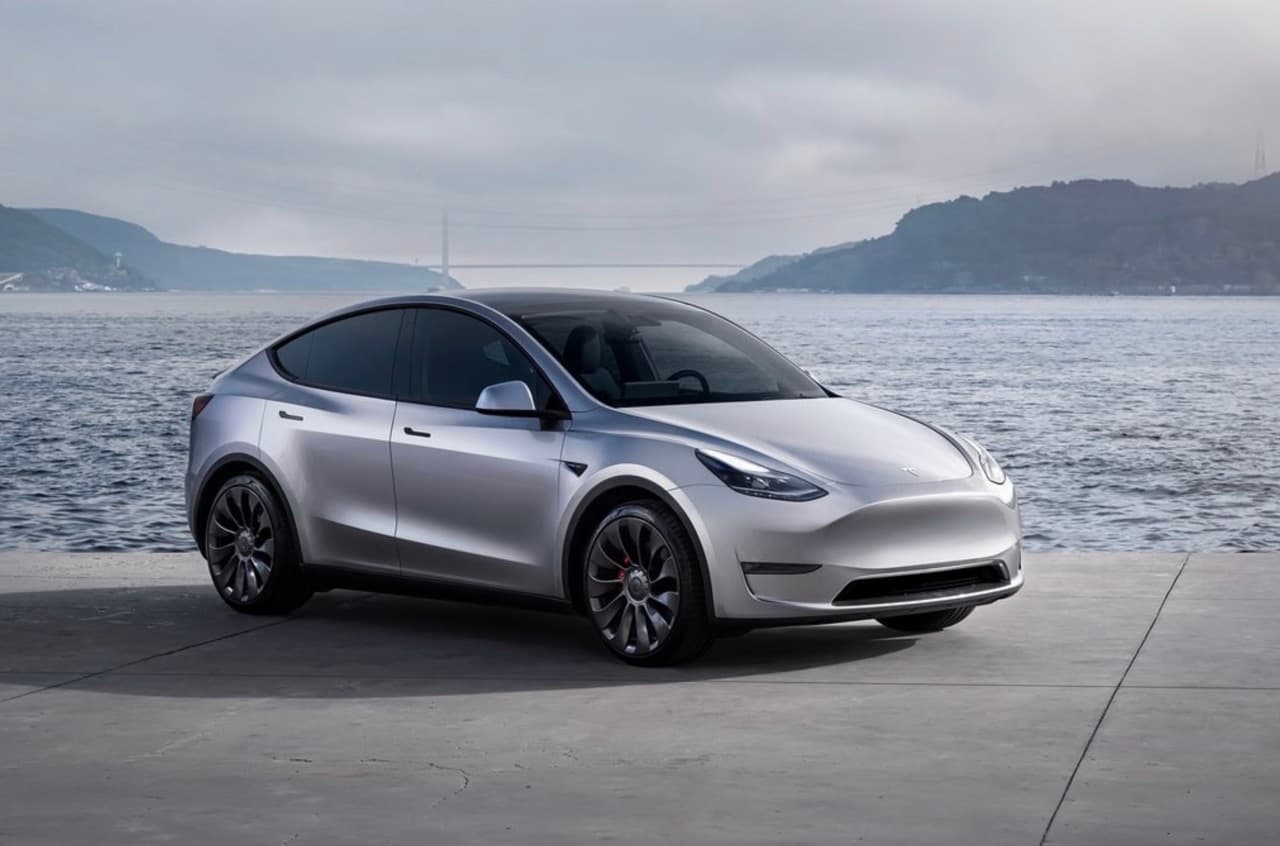 Tesla Almanya’da Vites Yükseltti: Elektrikli Araç Satışlarında Güçlü Artış