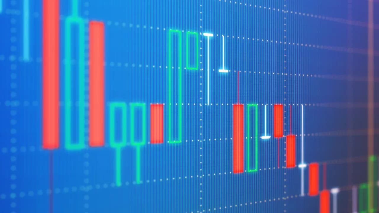 Borsa İstanbul’da Negatif Seyir: BIST 100’de Günün Kazandıran Hisseleri Hangileri Oldu
