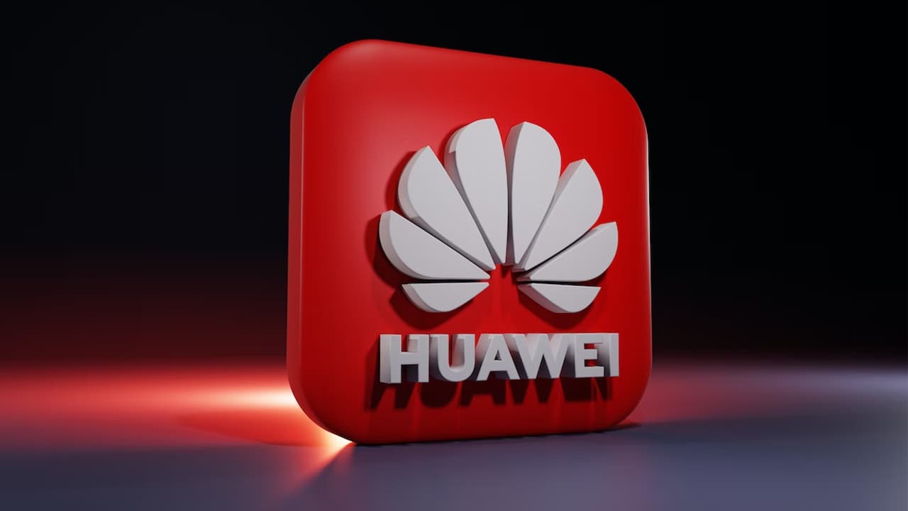 AB Komisyonu, Telekom Altyapılarında Huawei ve ZTE Ekipmanlarını Dışlamayı Tavsiye Ediyor