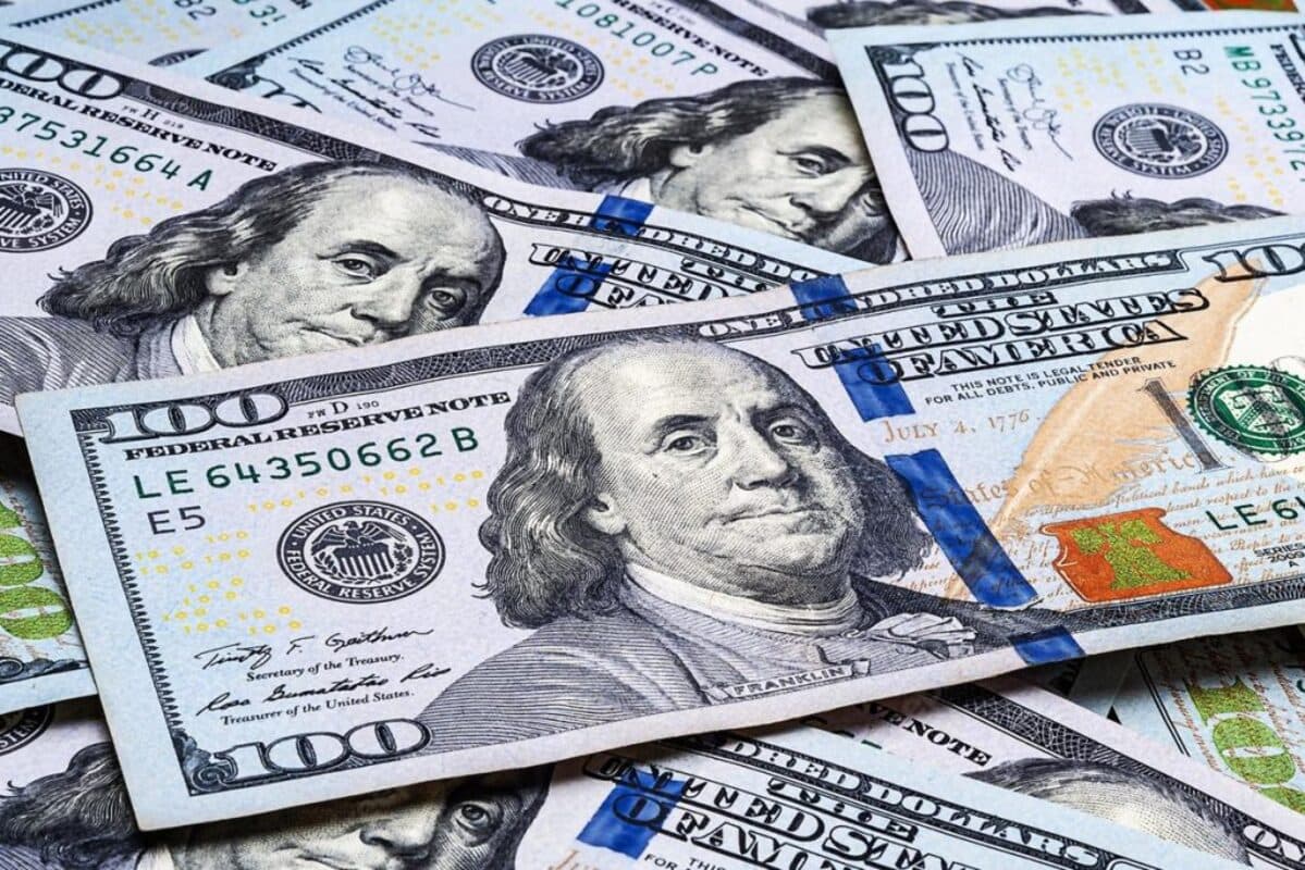 Küresel Piyasalarda "Güçlü Dolar" Dönemi: Fed Faiz Artışını Masaya Alabilir