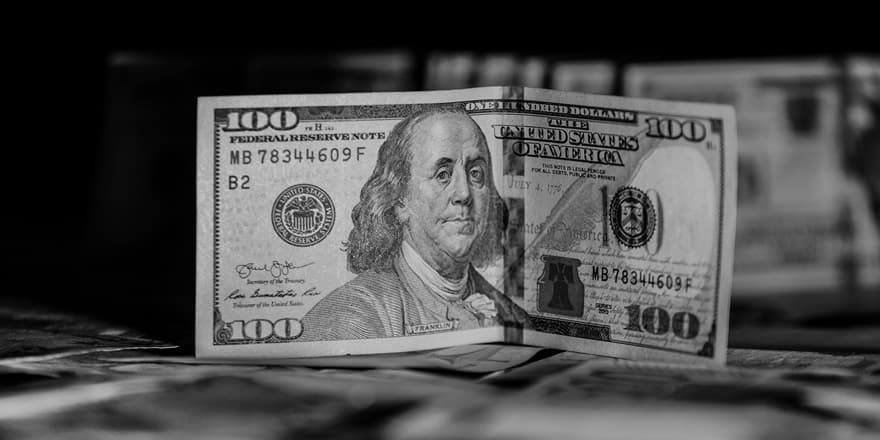Enflasyon Korkusu ve Jeopolitik Çalkantı Doları Uçurdu