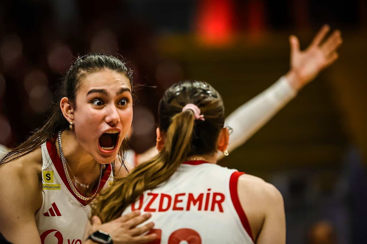 Karayip Duvarını 5 Sette Yıktık