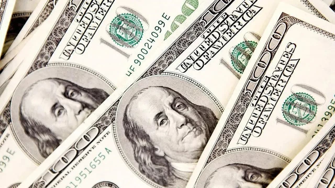Piyasalarda Dolar Talebi Artıyor