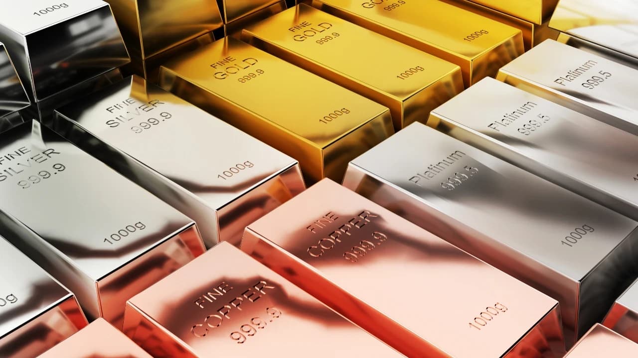 Değerli metallerde beklentiler değişti: OCBC tahminlerini revize etti