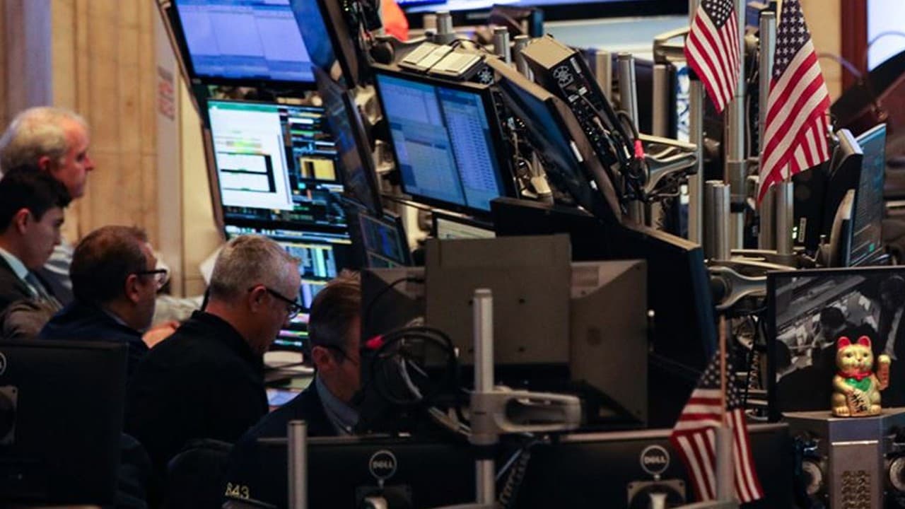 New York Borsası Endeksleri Pozitif Kapanış Yaptı: Dow Jones Yüzde 1,62 Artışla 49.652,14 Puan Oldu