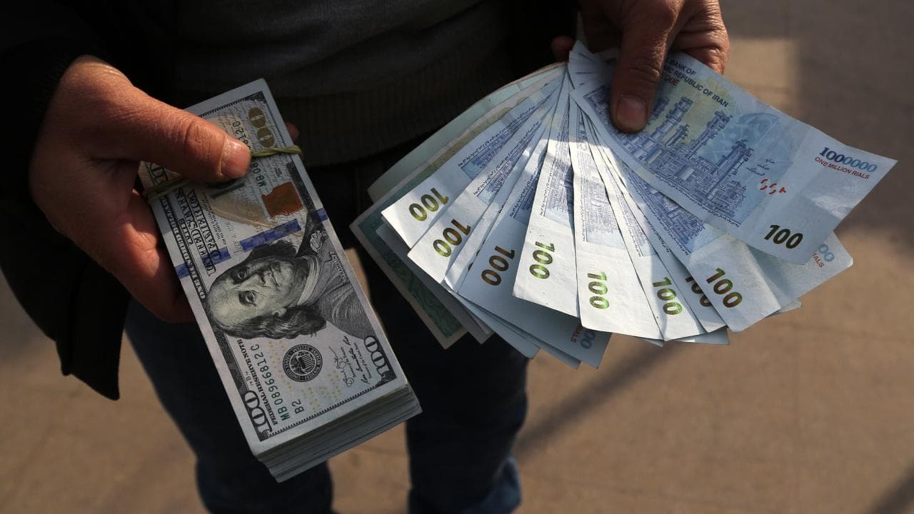 İran'da Dolar Kuru Yerel Para Karşısında Tüm Zamanların En Yüksek Seviyesine Ulaştı