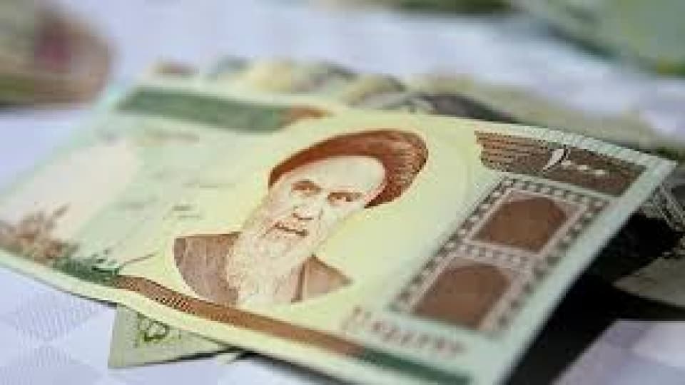 İran'da Doların Serbest Piyasa Satış Kuru 184 Bin Tümene Yükseldi