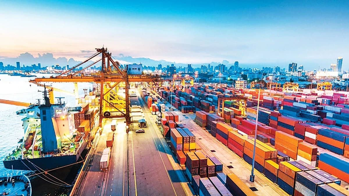 Bolat: 22 Mayıs'ta 2 Milyar 428 Milyon Dolarlık İhracatla Cumhuriyet Rekoru Kırıldı