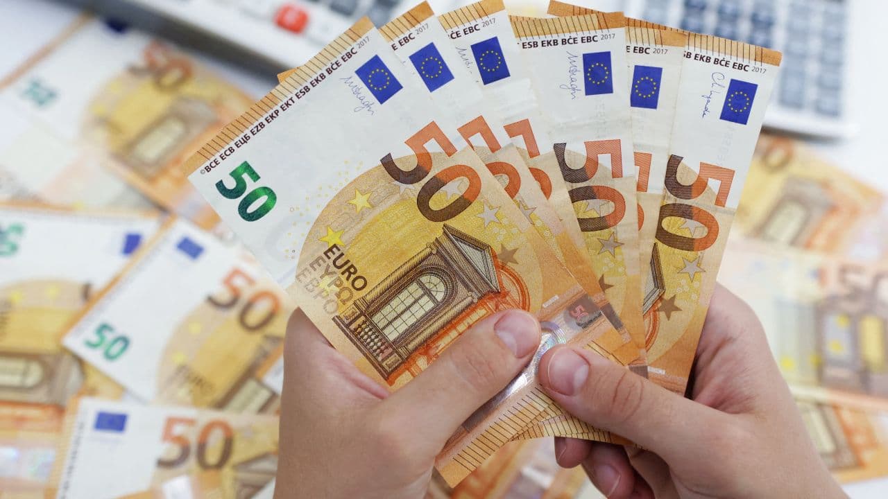 Avrupa Merkez Bankası Enerji Enflasyonuna Karşı Faiz Oranlarını Artırdı