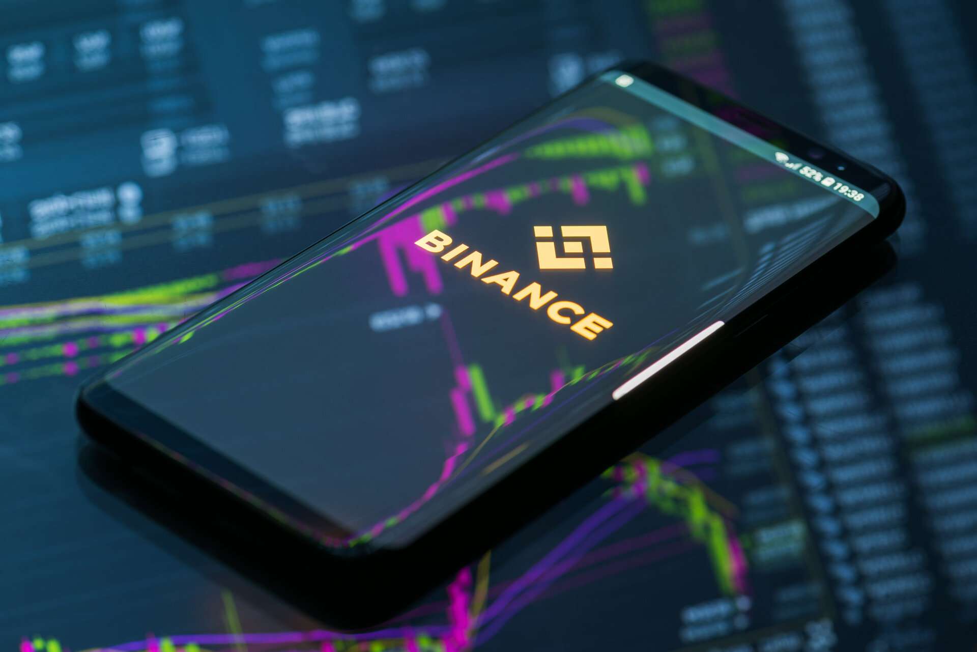 İngiltere'de 1.700 Yatırımcı Binance ve Kurucusuna Karşı Tazminat Davası Açtı