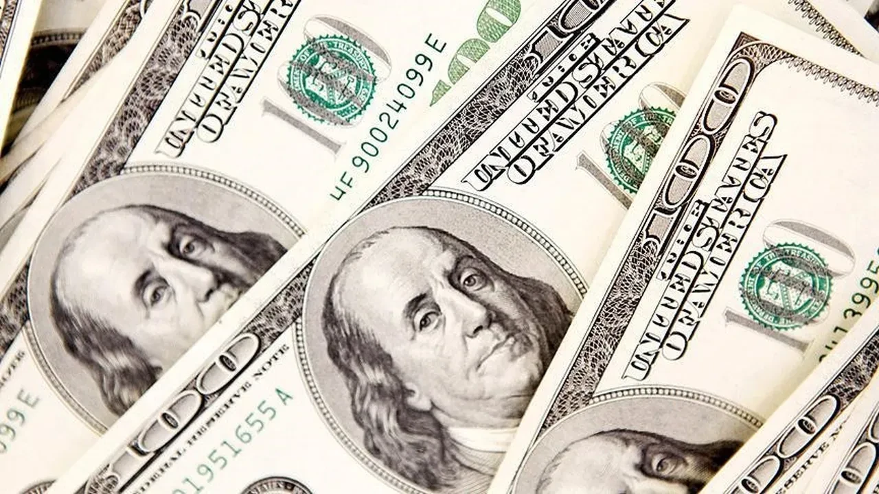 Piyasalarda Dolar Talebi Artıyor